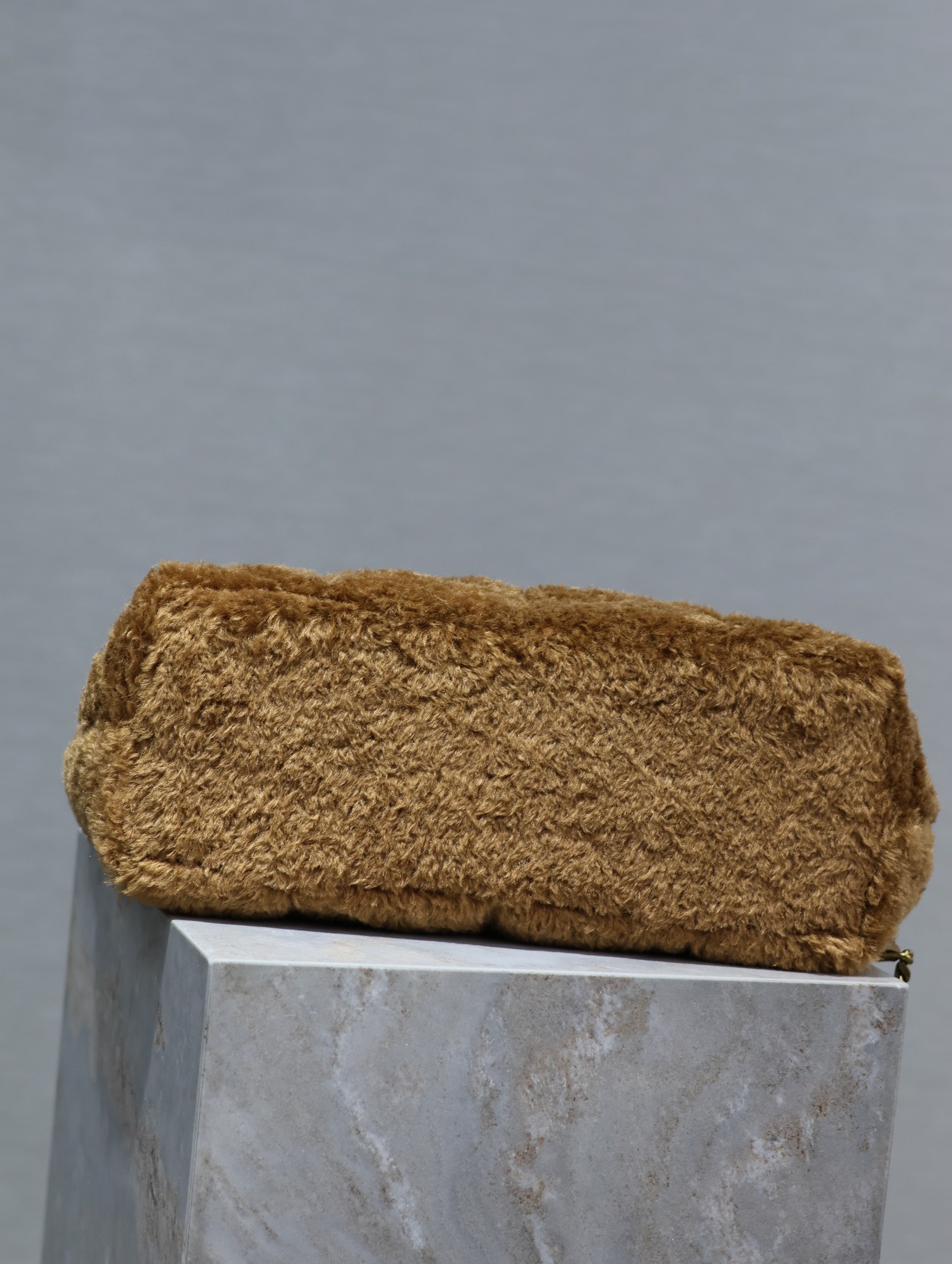 Y*L large loulou puffer-35×23×13.5cm