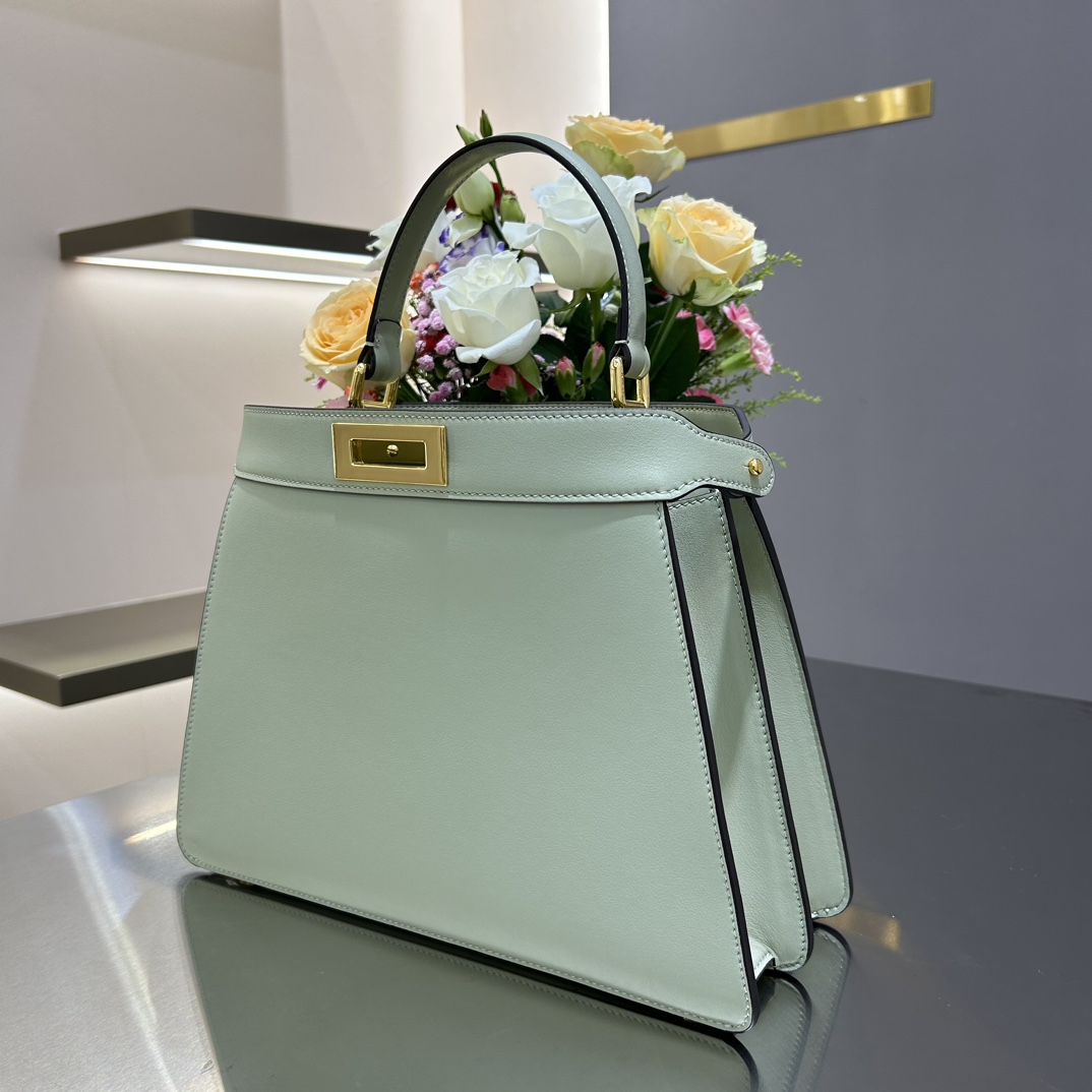 F**di peekaboo iseeu bag-33x25x13cm