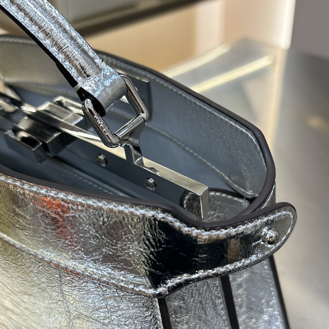 F**di peekaboo iseeu bag-27x21x9.5cm