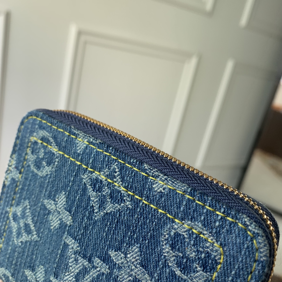 l0*is V*t0n zippy wallet m82957-11*8.5*2cm