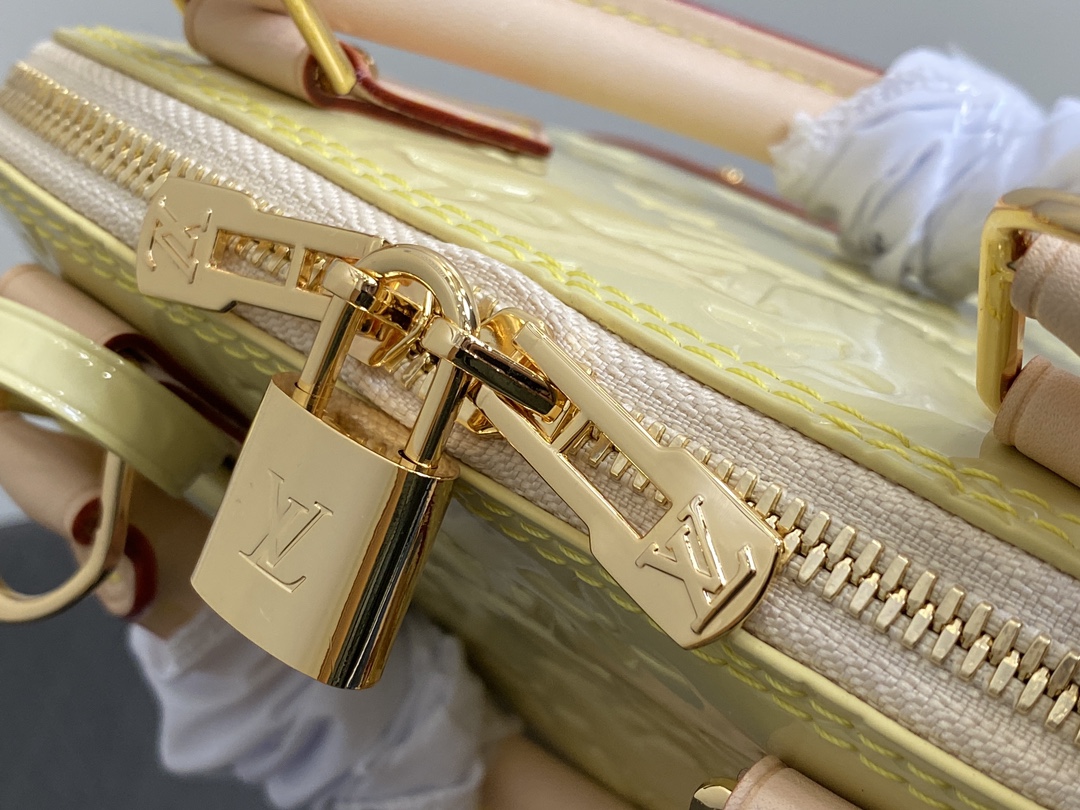 l0*is V*t0n alma bb m24062-23.5 x 17.5 x 11.5cm