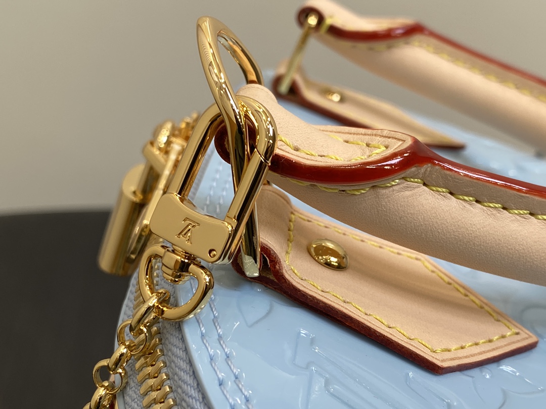 l0*is V*t0n alma bb m24062-23.5 x 17.5 x 11.5cm