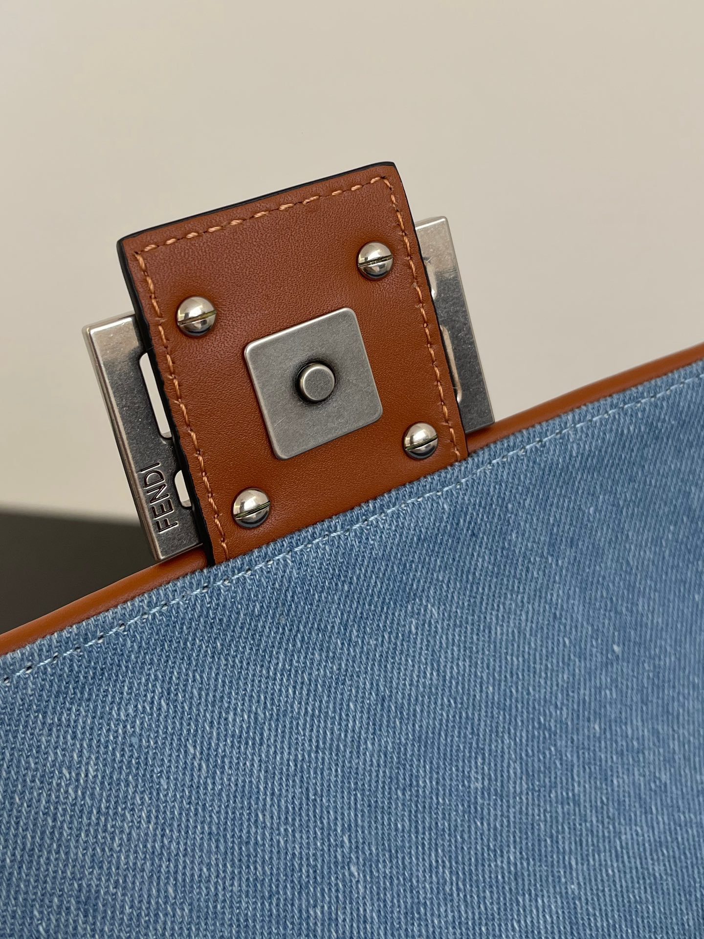 F**di baguette bag-26x14x4cm