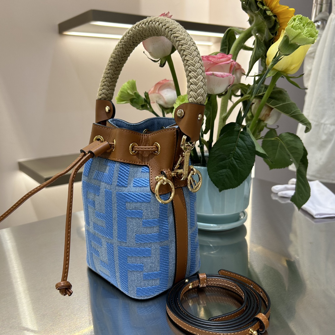 F**di mini mon tresor bag -12x18x10cm