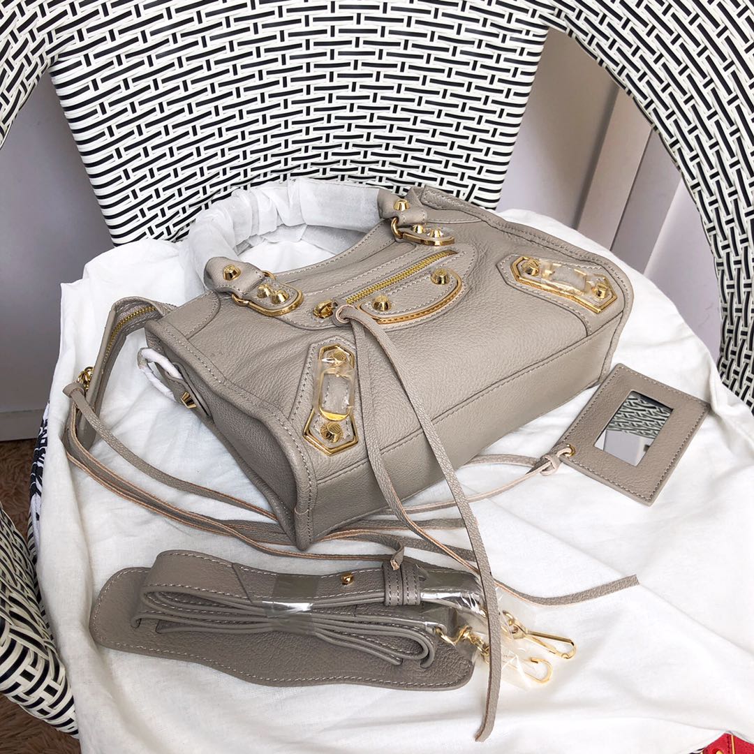 Ba*len*cia*ga graffiti classic city