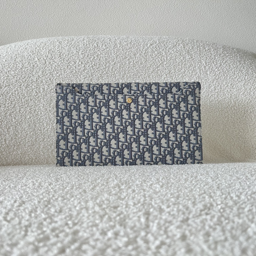 D*or 30 montaigne avenue pouch- 30*18*2cm