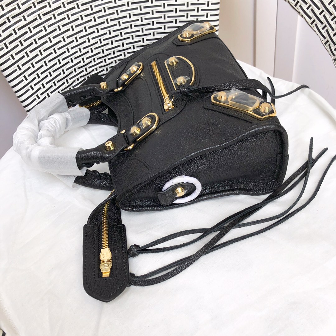 Ba*len*cia*ga graffiti classic city