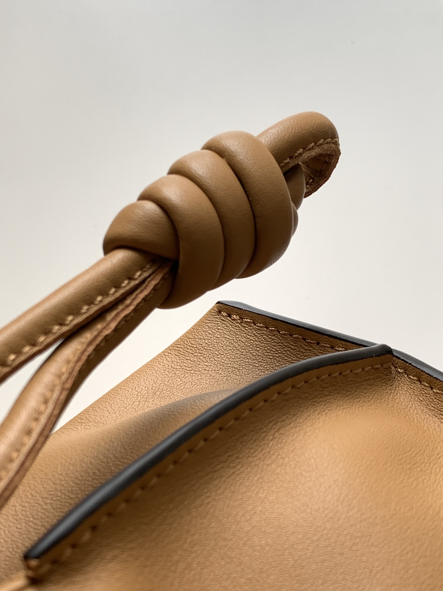 L0ew* flamenco-22.5*18*9cm