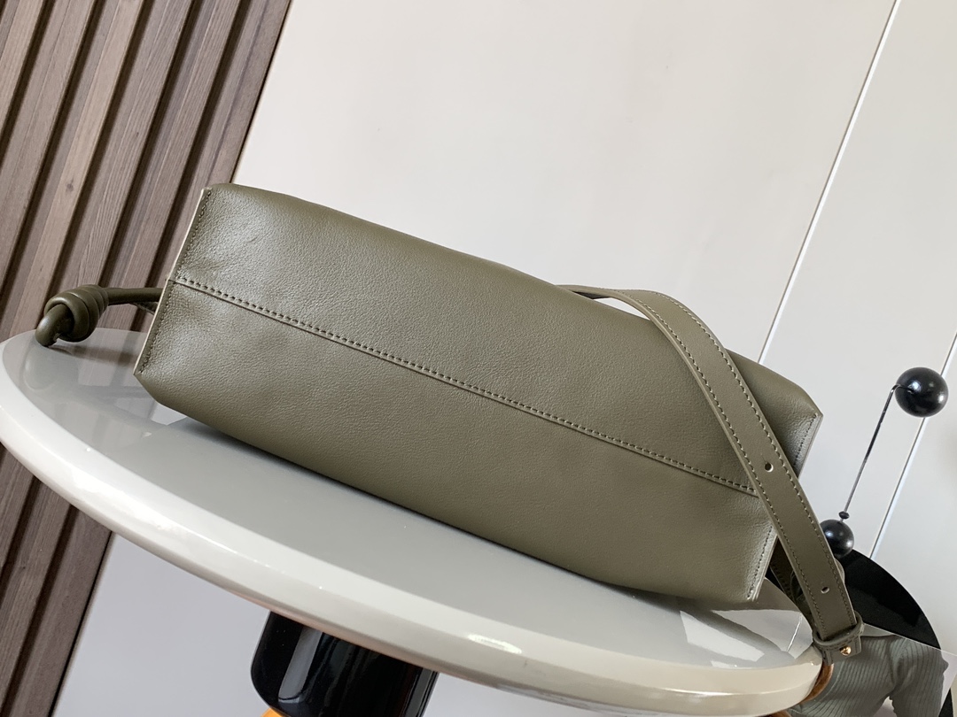 L0ew* flamenco-30*24.5*10.5cm