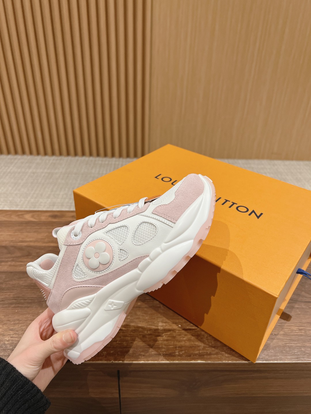 l0*is V*t0n run55 sneakers(eu35-eu41)