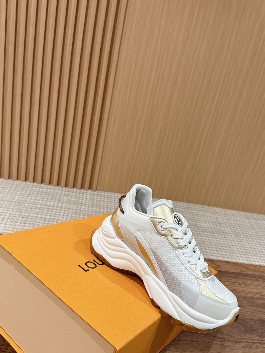 l0*is V*t0n run55 sneakers(eu35-eu41)