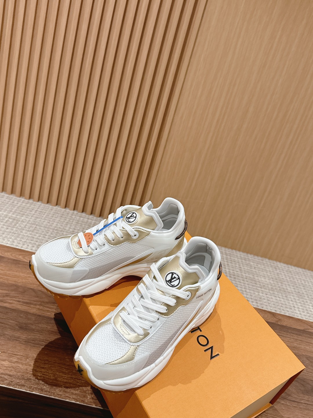 l0*is V*t0n run55 sneakers(eu35-eu41)