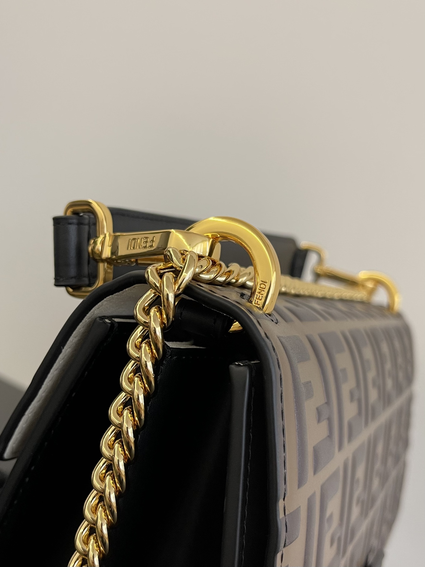 F**di kan u-25x17x10cm