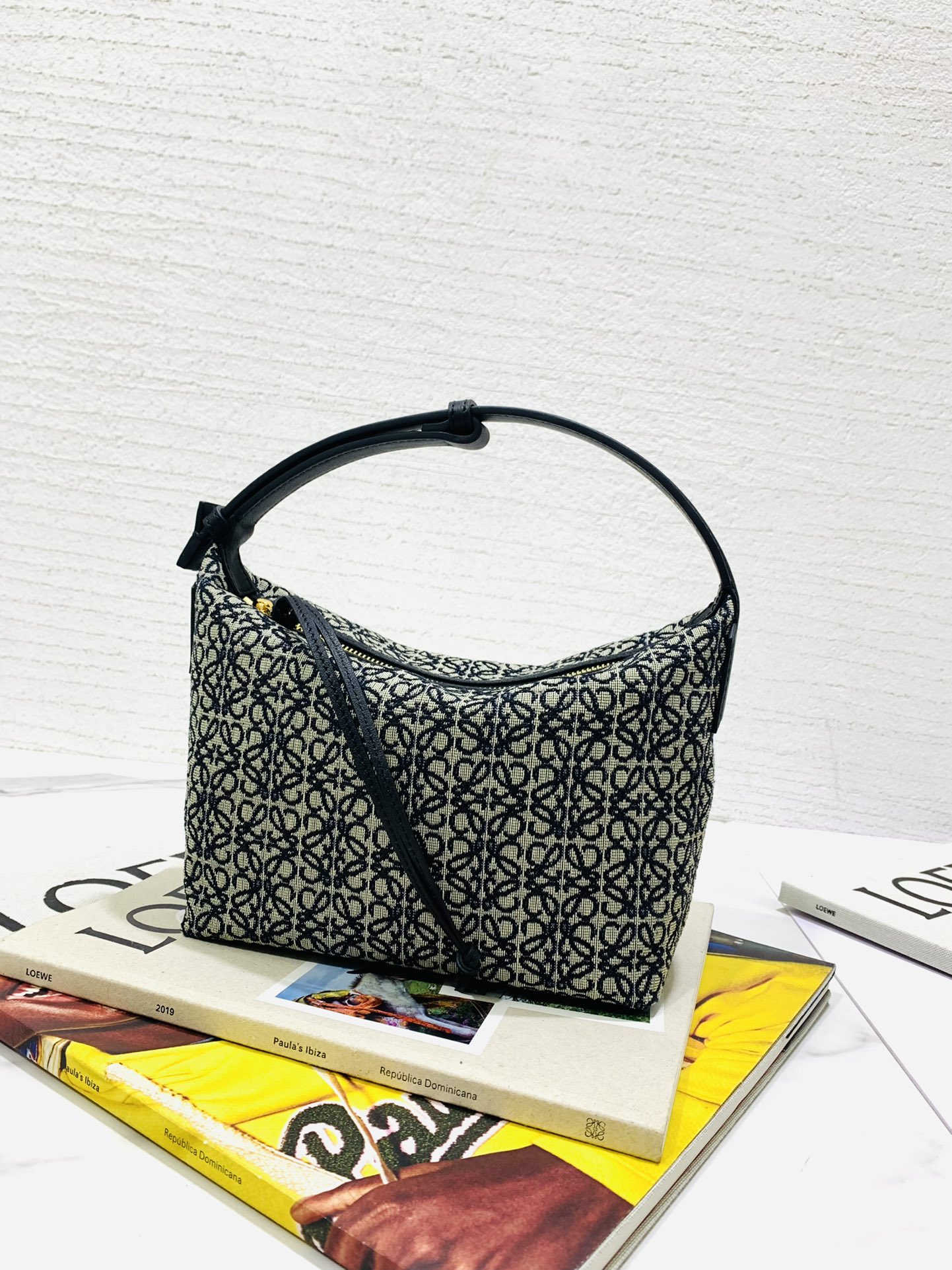 L0ew* cubi anagramtote-21*12*17cm