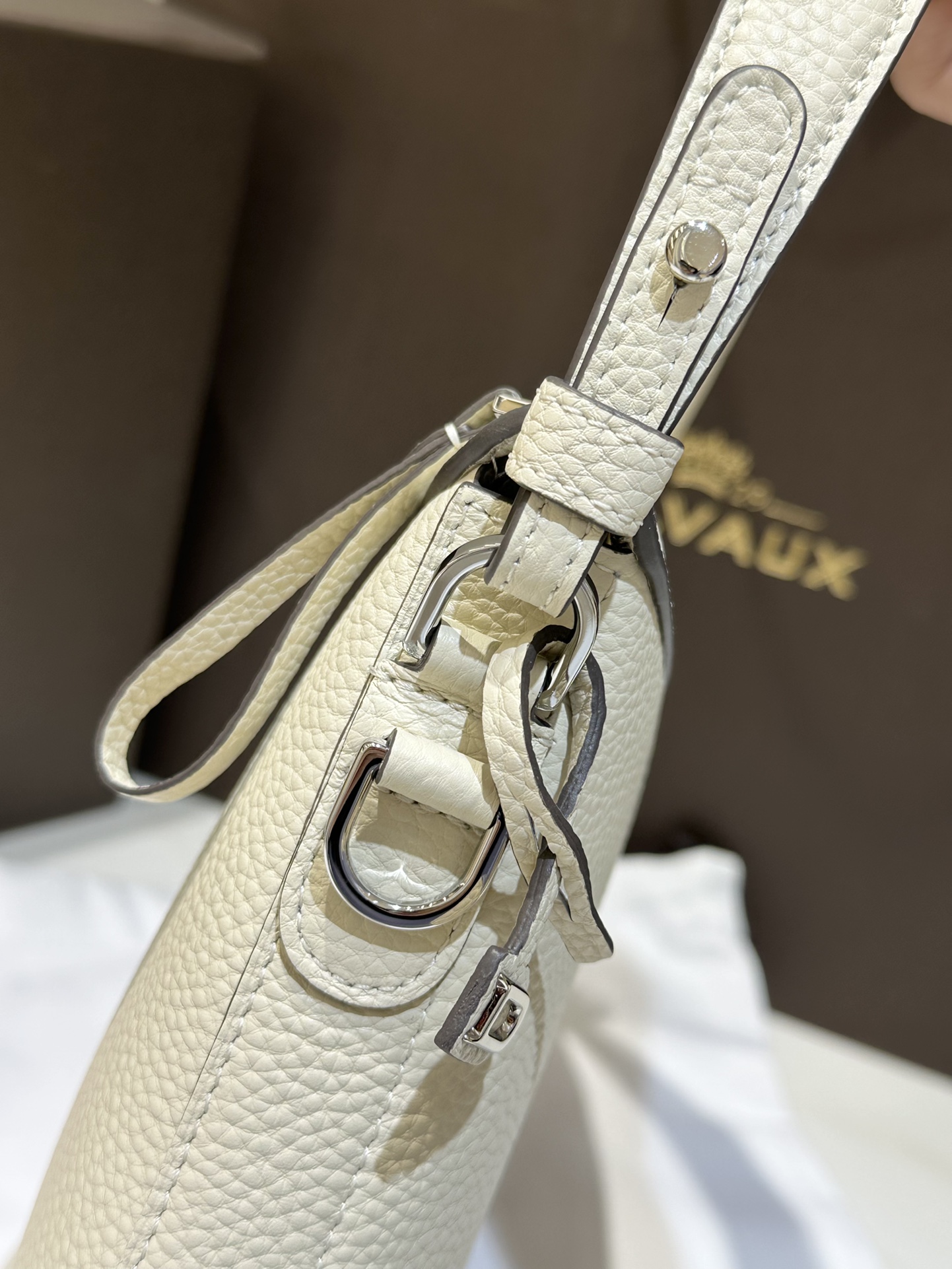 De1uavx pin swing tote-29*9*20cm