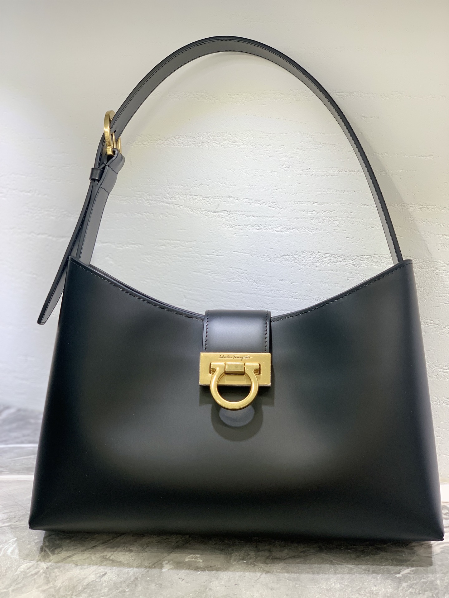 Ferragamo Trifolio Tote-30×20×7CM