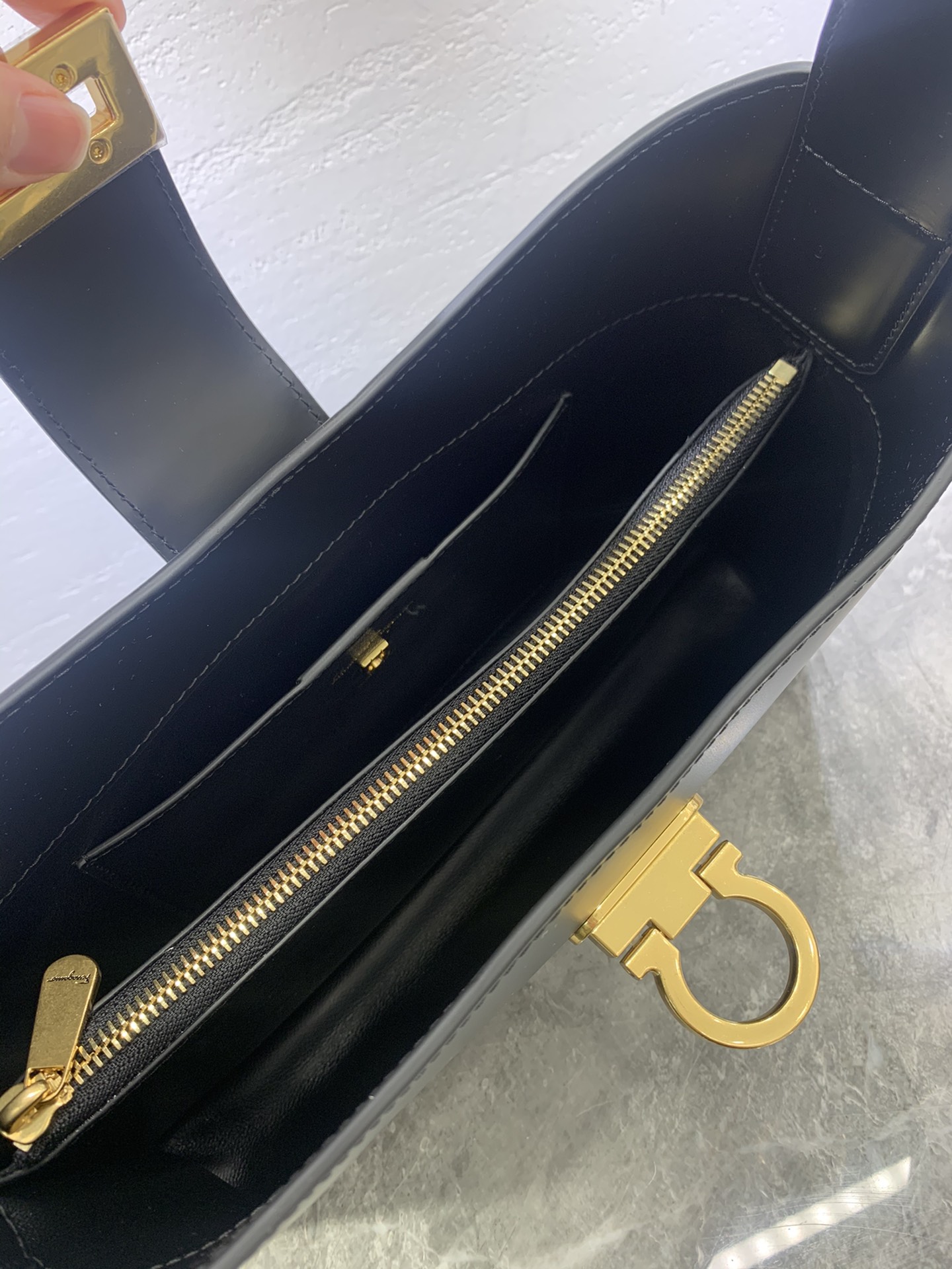 Ferragamo Trifolio Tote-30×20×7CM