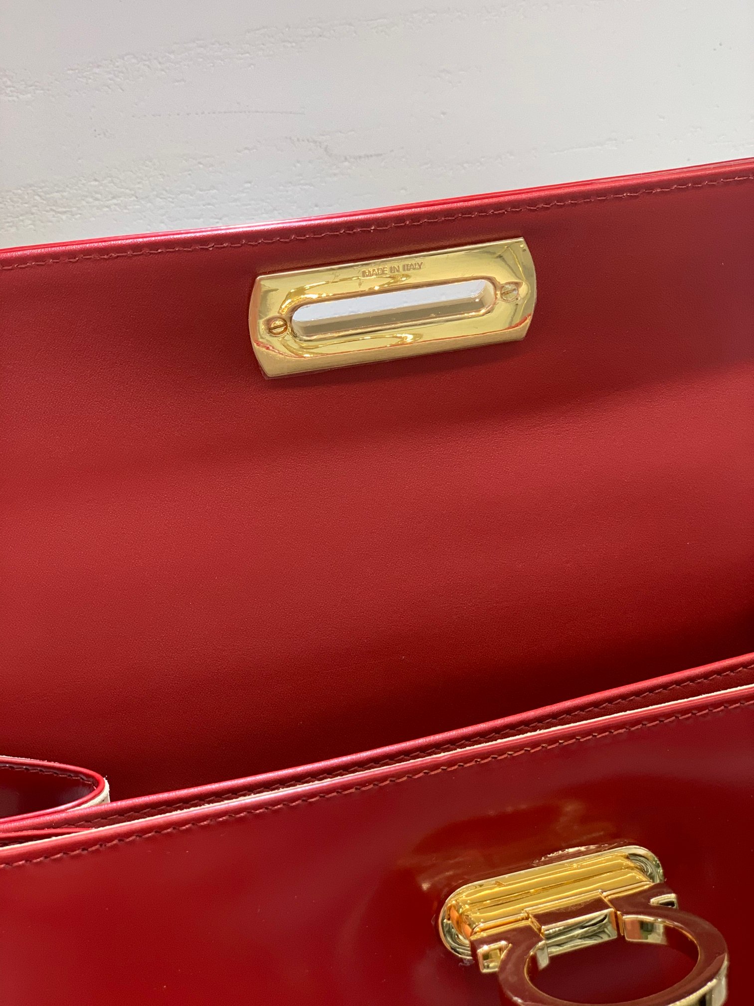 Ferragamo Tote-27×20×10CM