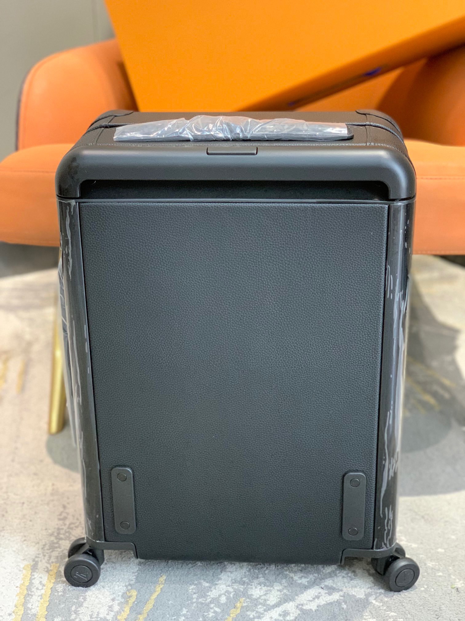 l0*is V*t0n horizon 55-‭38*55*21cm