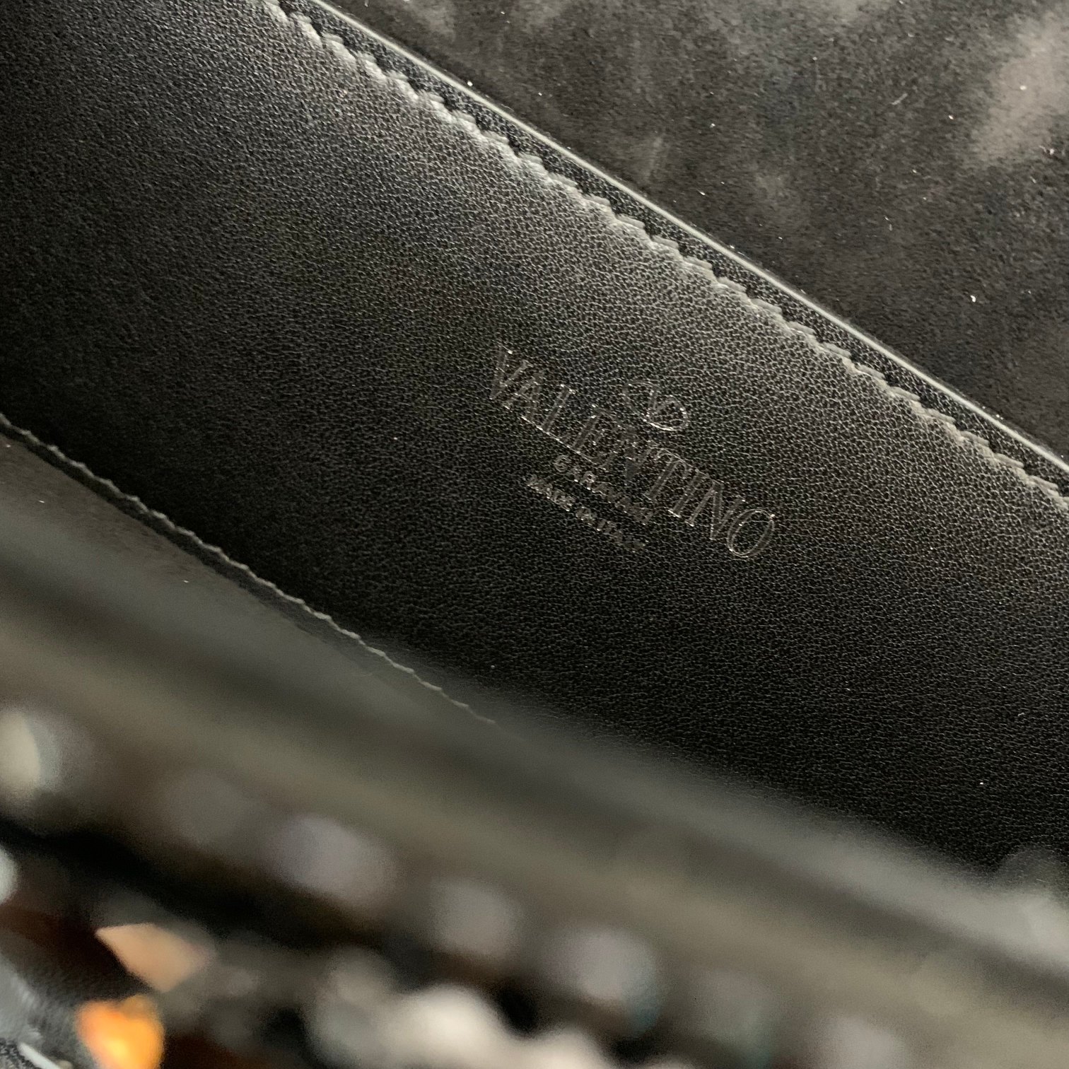 Va1e*ntin0 garavani mini loco bag-20*11*5cm