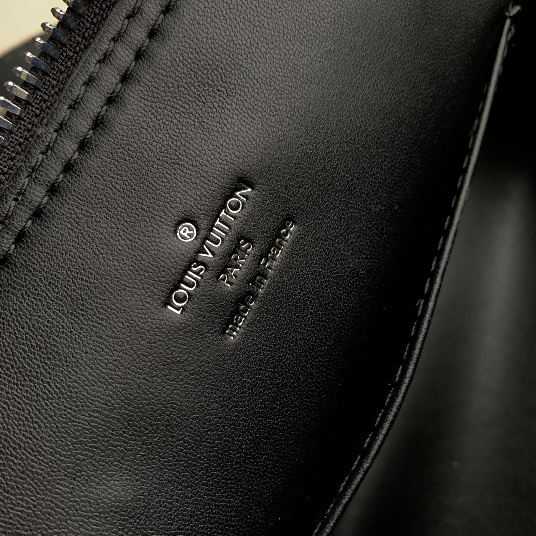 l0*is V*t0n alma bb m24062-23.5 x 17.5 x 11.5cm