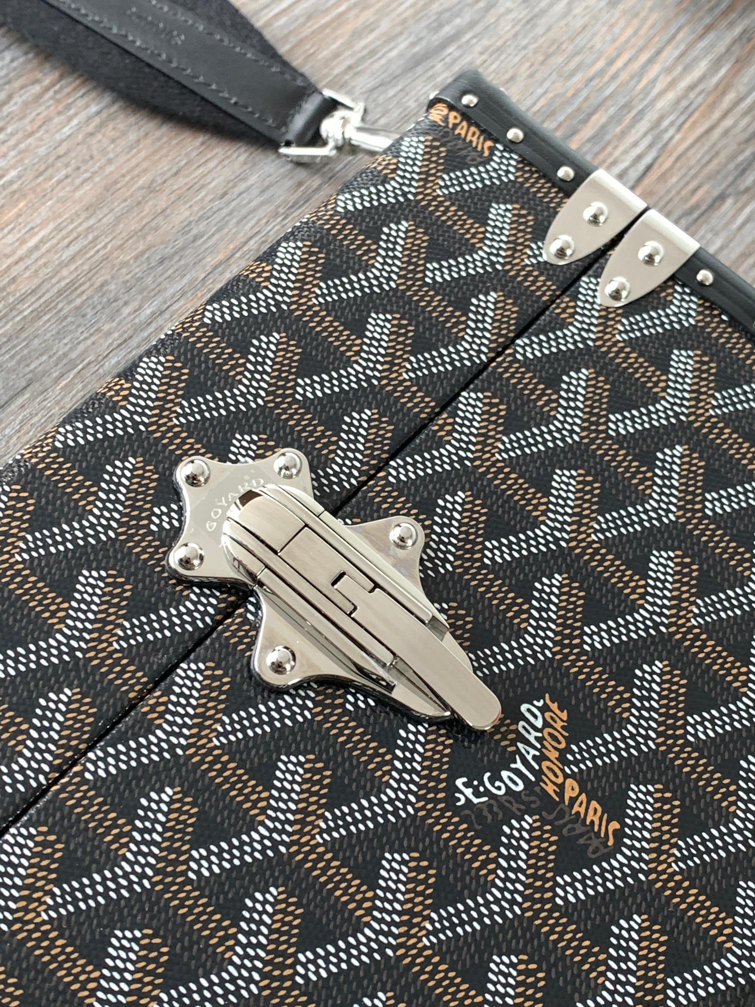 Go*ard cassette bag-21*15*6.5cm