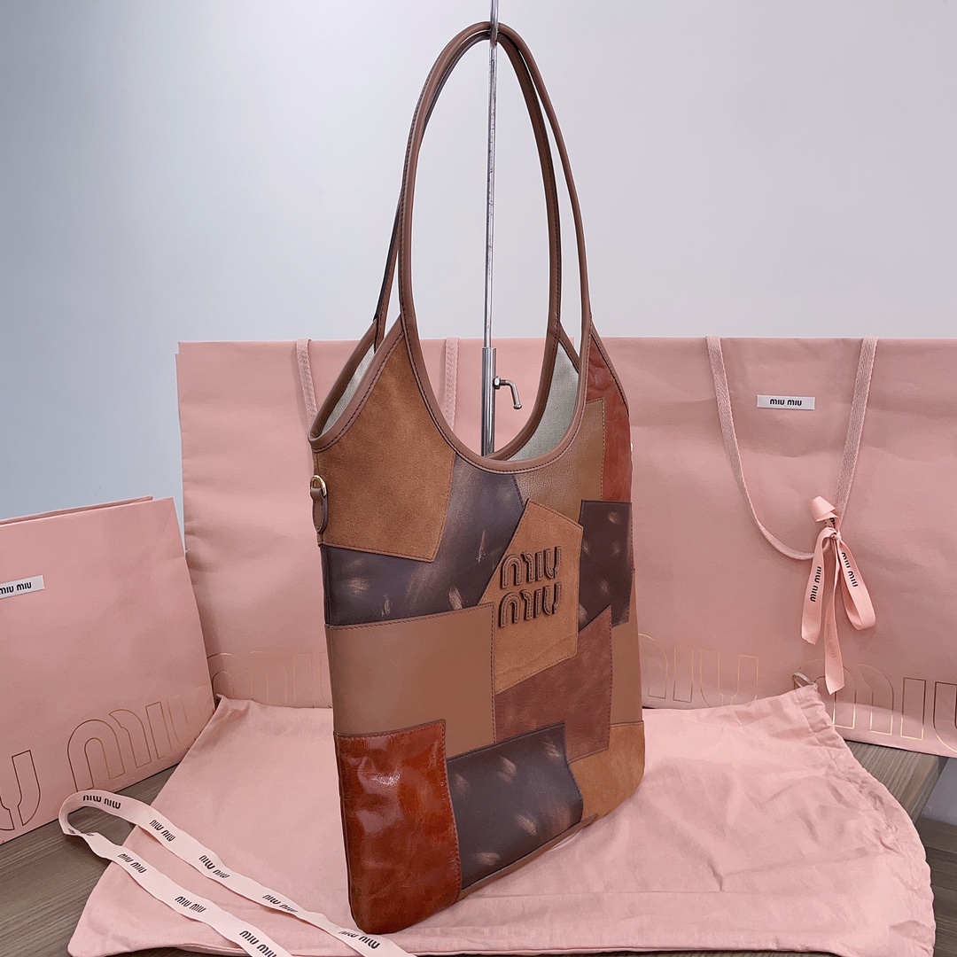 M*um*u tote-35 x 40cm