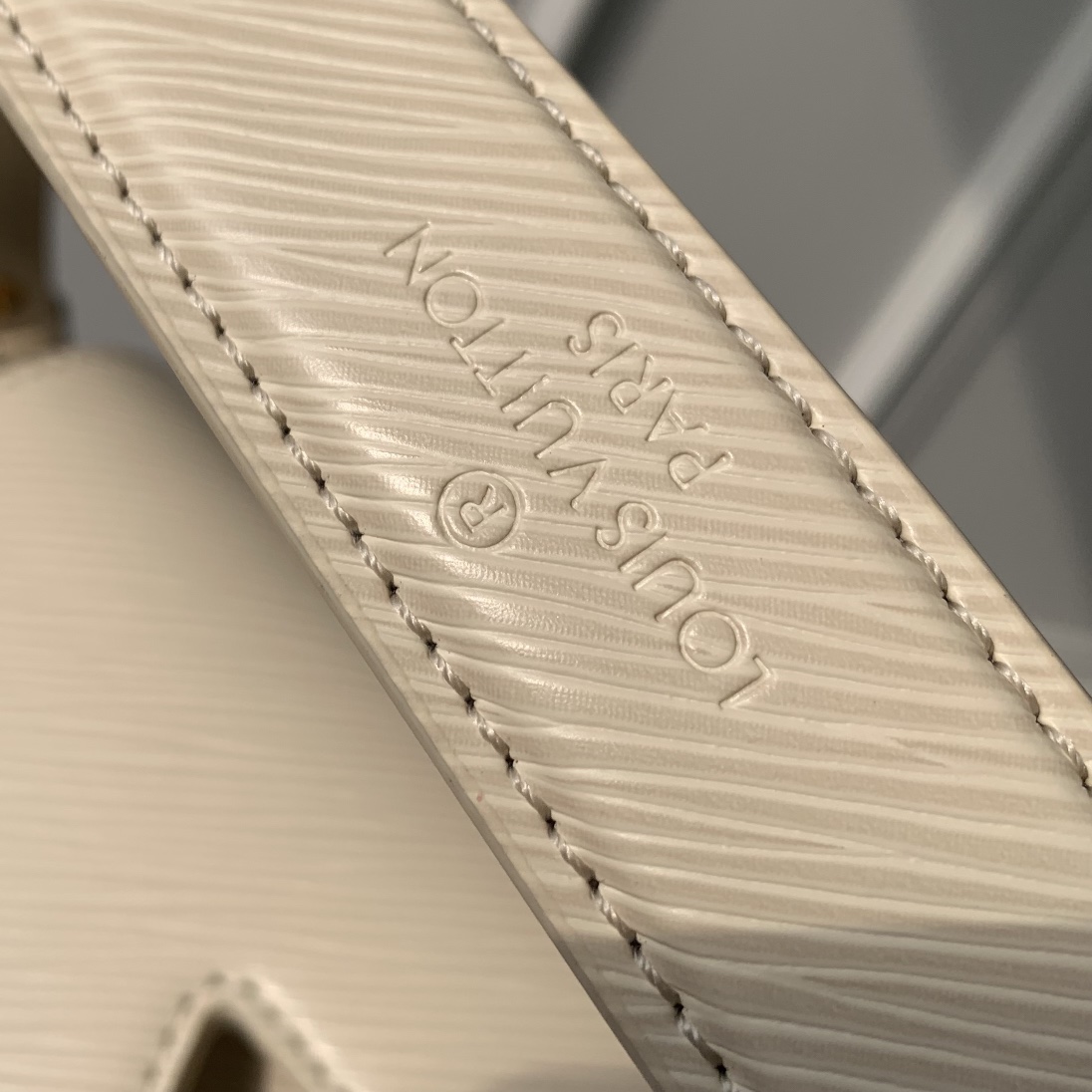 l0*is V*t0n twist west-m24550-23.5*12*7cm