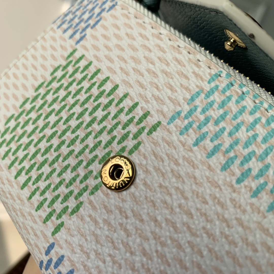 l0*is V*t0n wallet-n40750-12x9.5 x1.5cm