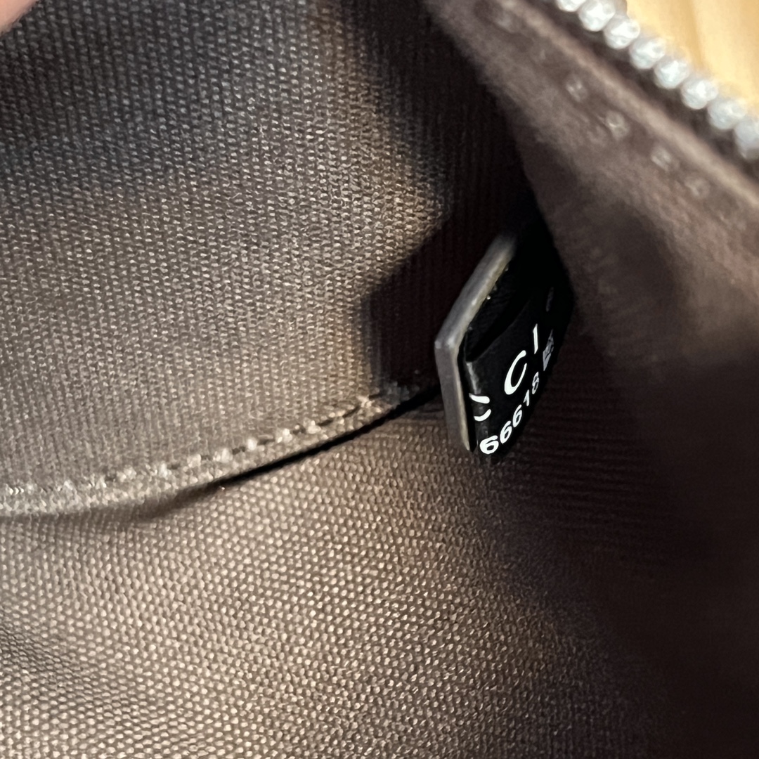 G*u*i blondie shoulder bag-13*25*12cm