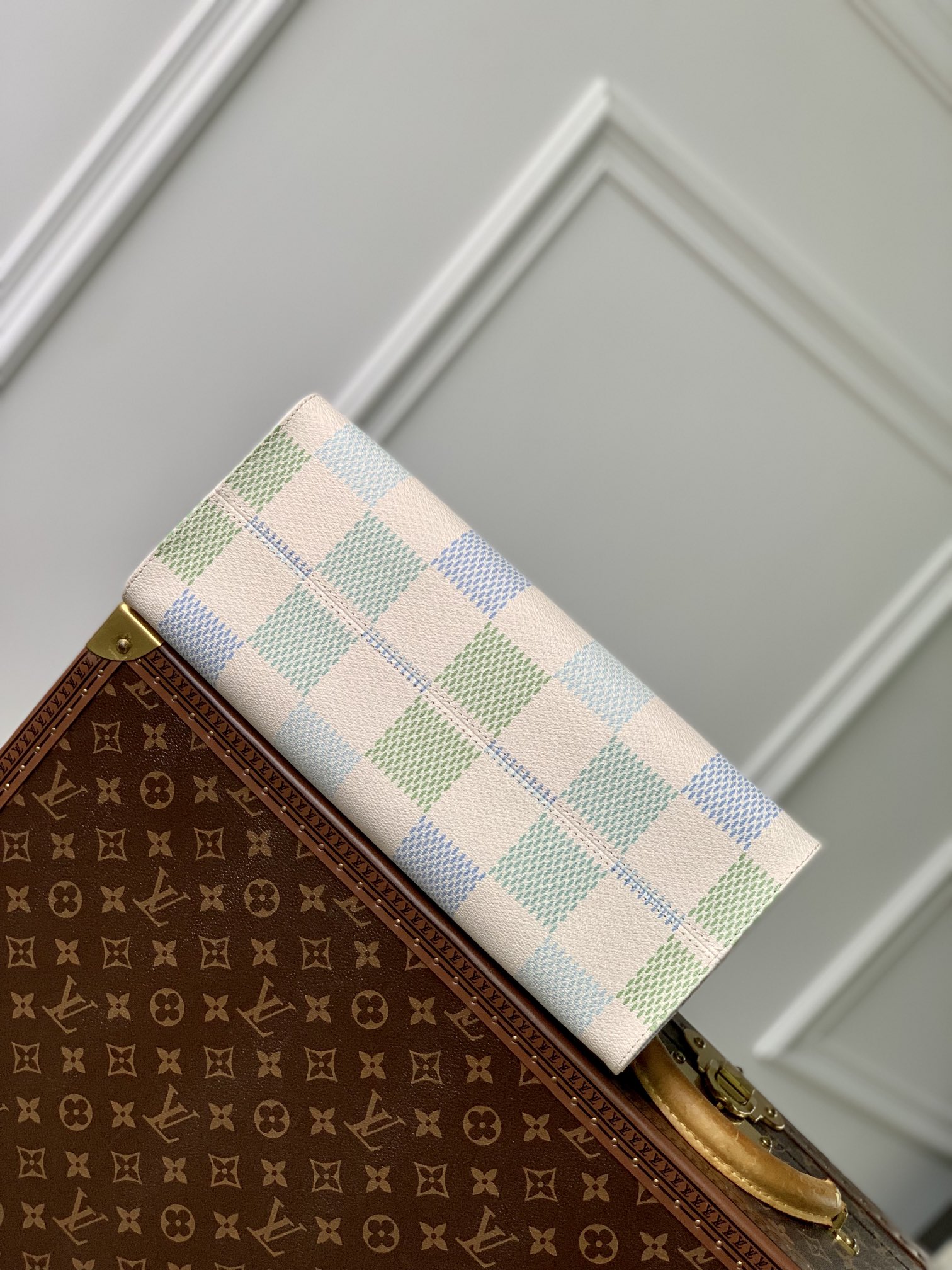 l0*is V*t0n onthego handbag-35*27*14cm