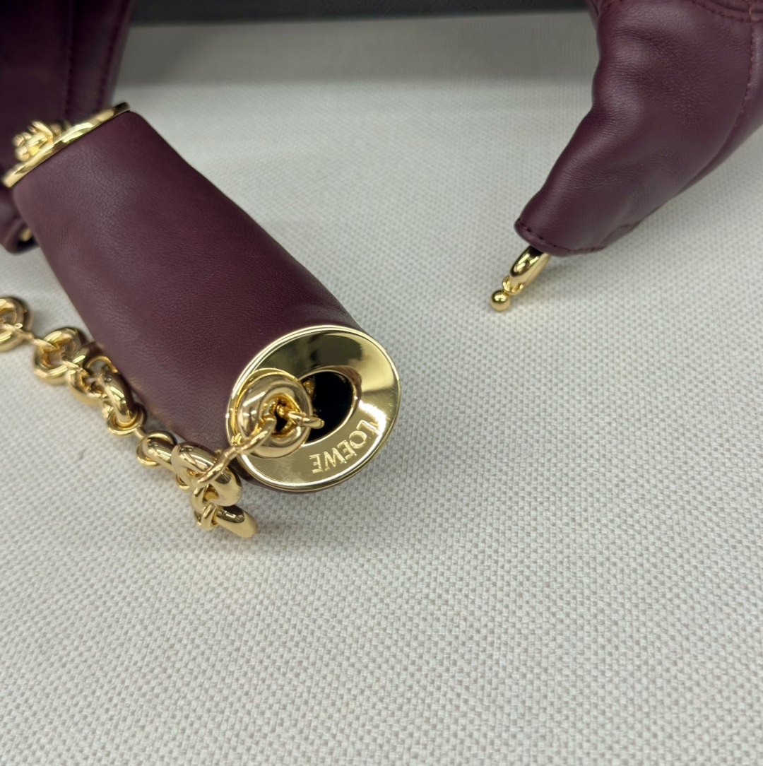 L0ew* squeeze bag-29*24*10.5cm