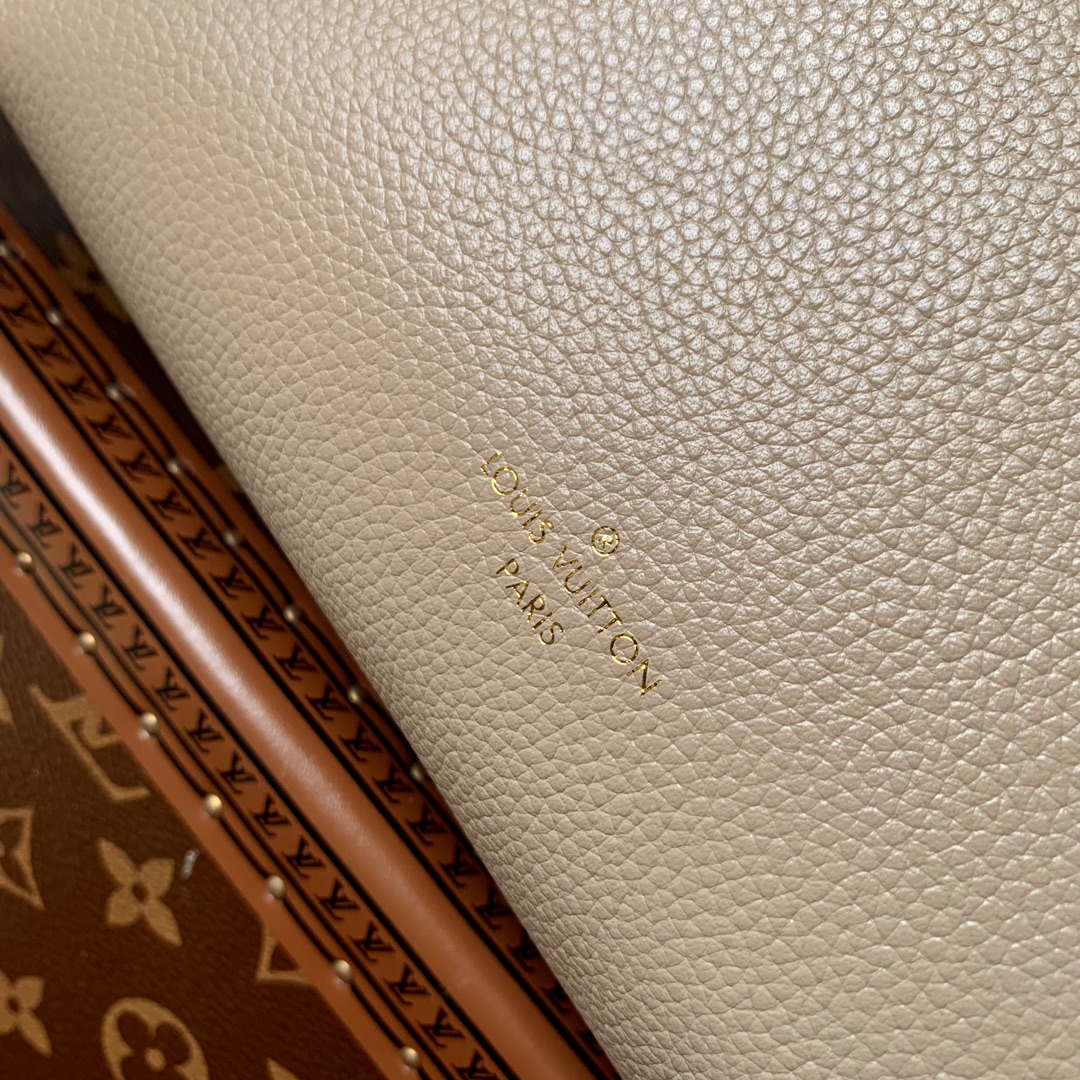 l0*is V*t0n side trunk pm- m22944-21 x 14 x 6cm