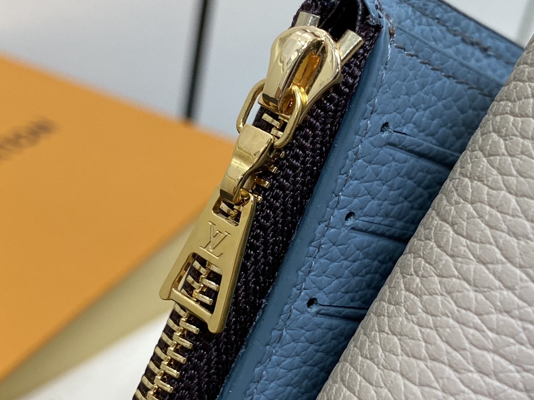 l0*is V*t0n victorine on my side12*9.5*2.5cm