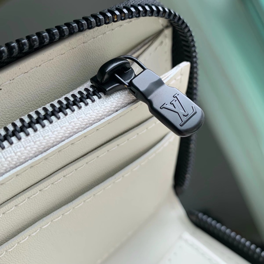 l0*is V*t0n zippy wallet n40675-10 x 20 x 2cm