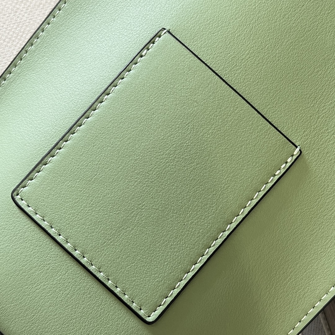 L0ew* dice pocket-21*15*5cm