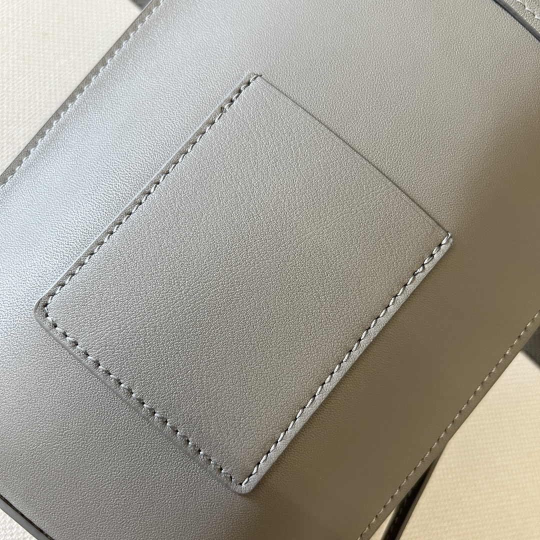 L0ew* dice pocket-21*15*5cm