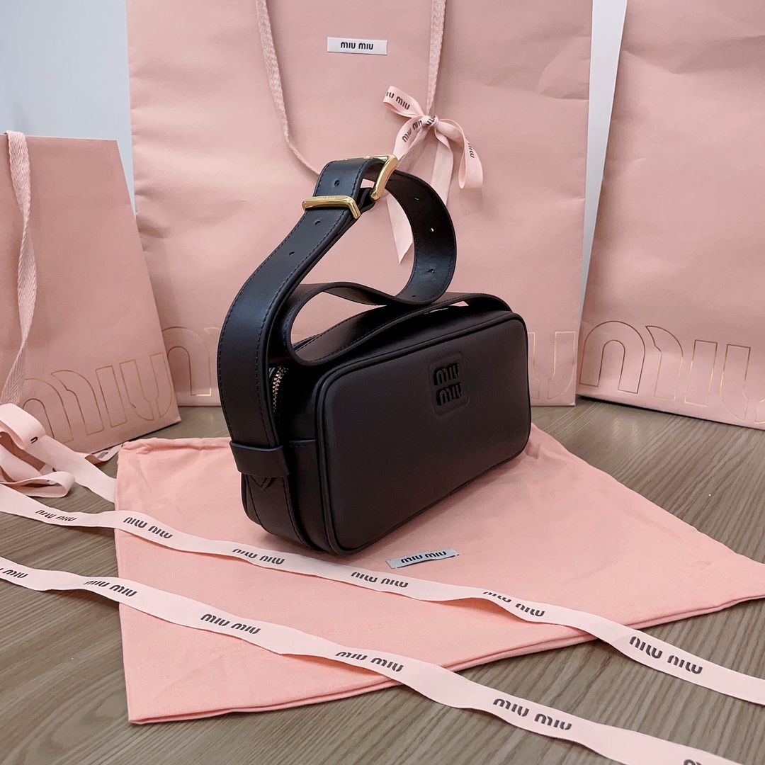 M*um*u leather shoulder 5bc158 bag-24*11.5*7cm