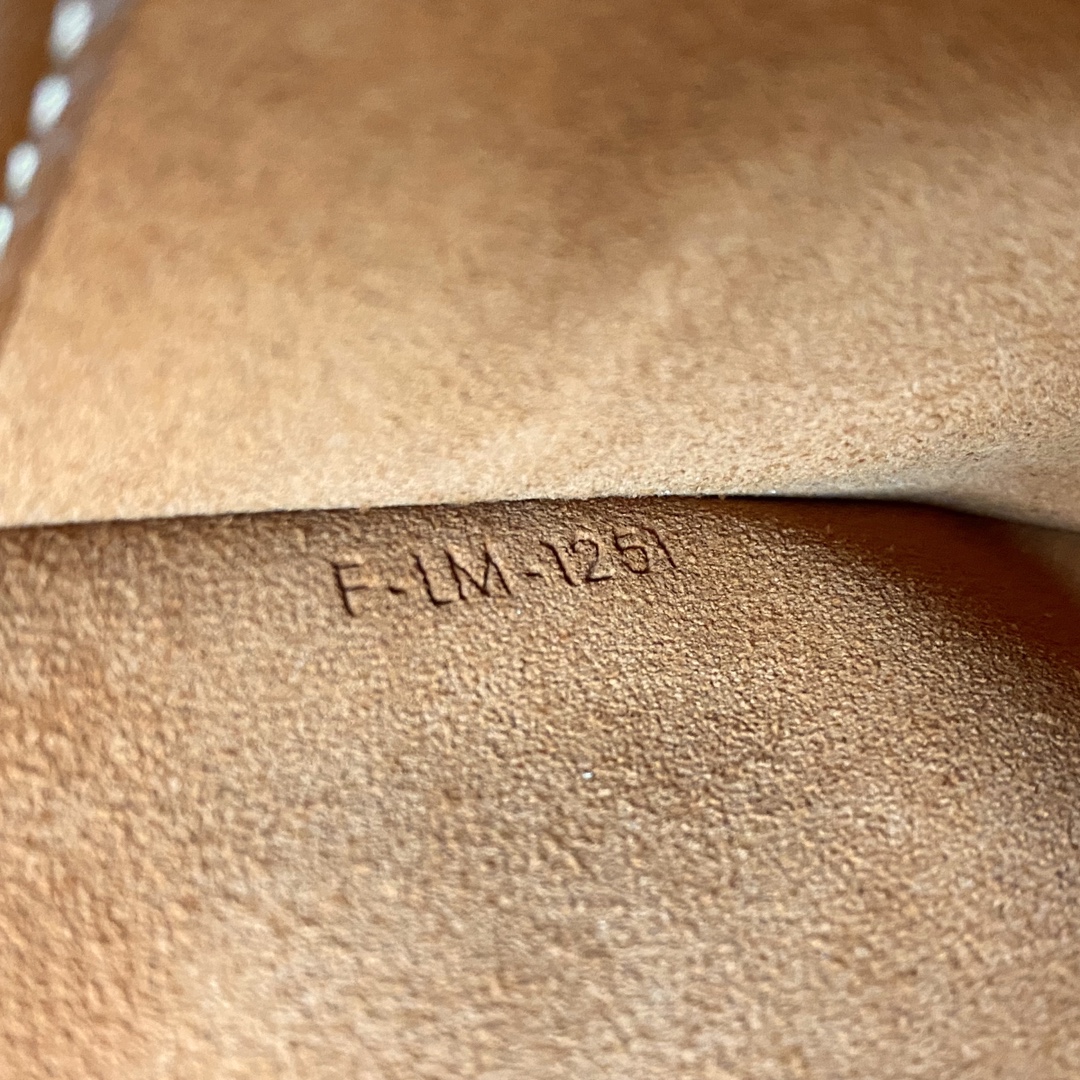 Ce**e brown leather ava hobo-24×13×7cm