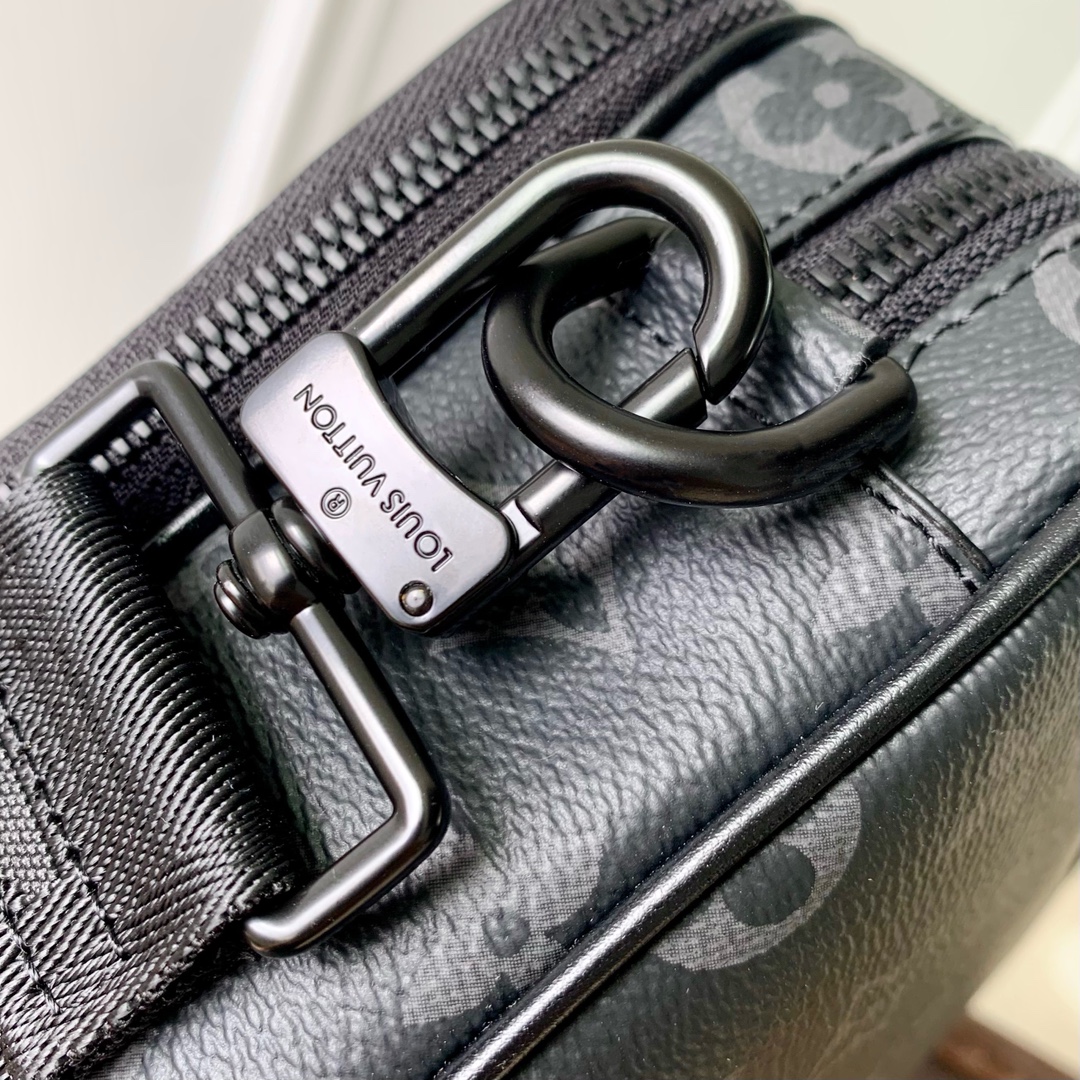 l0*is V*t0n alpha messenger bag- m46955-24 x 16 x 8cm