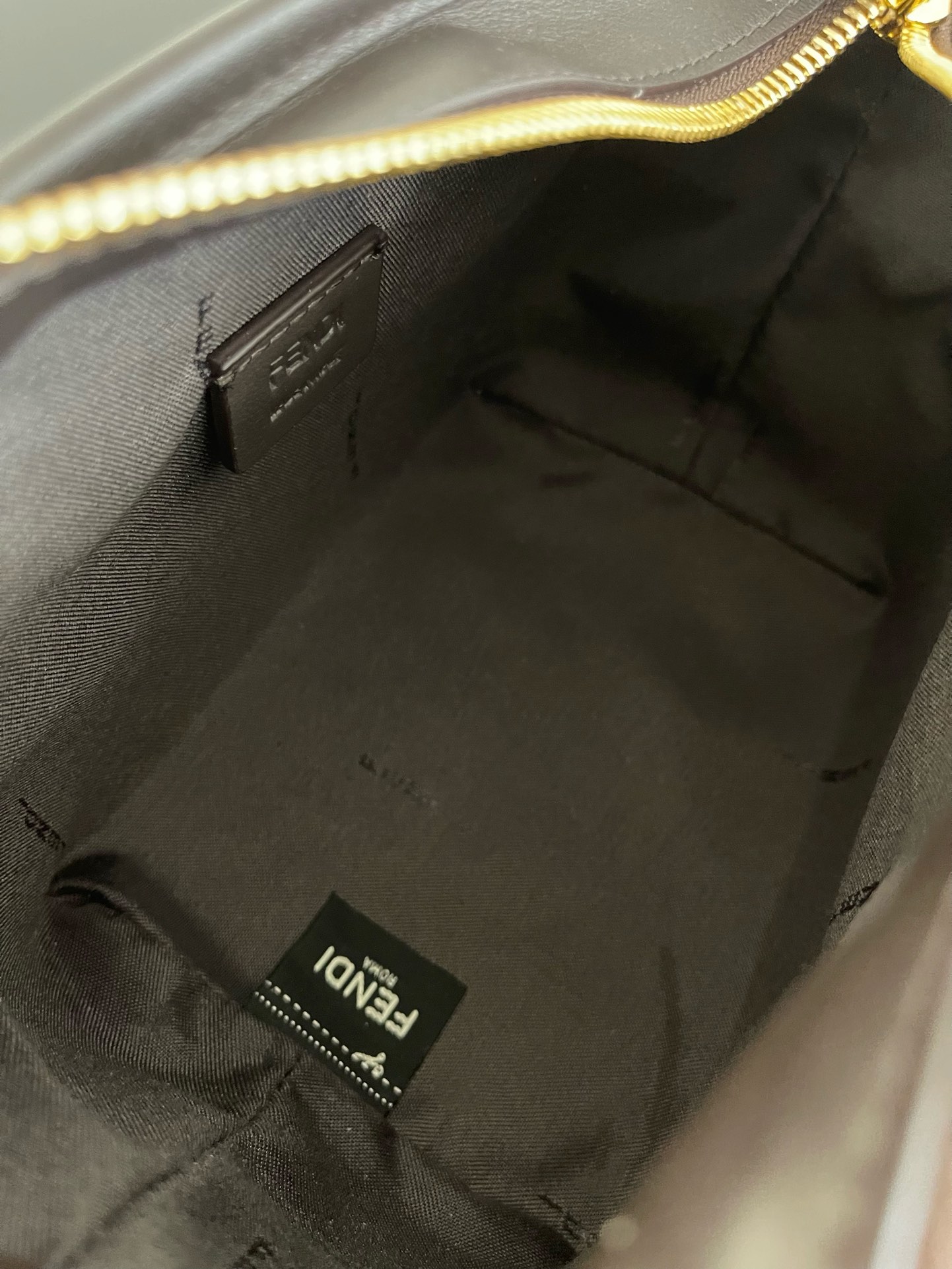 F**di vintage tote-23*19.5*15cm