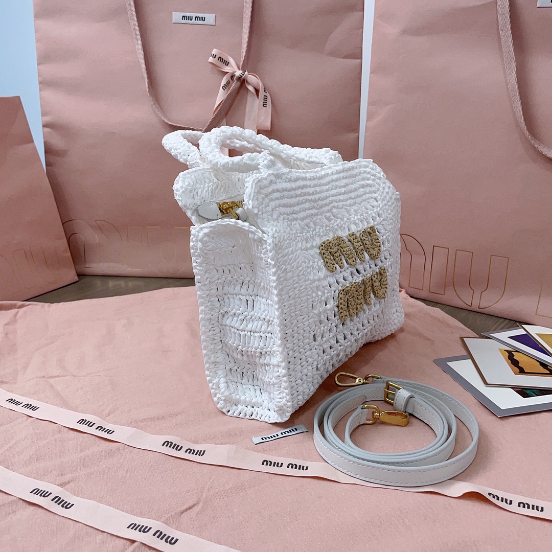 M*um*u raffia shoulder bag-22x 22.5x7.5cm