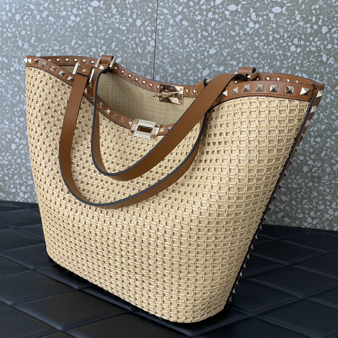 Va1e*ntin0 rockstud raffia tote-31*30*13.5cm