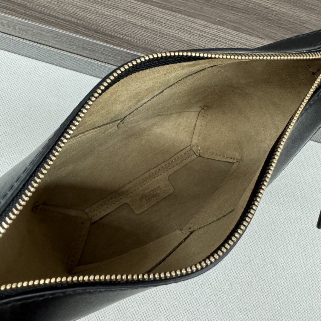 L0ew* puzzle fold pouch-23*6.5*15.5cm