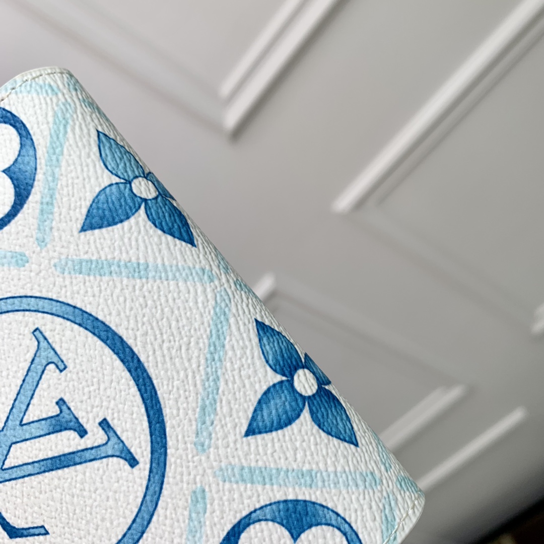 l0*is V*t0n victorine by the pool wallet-12 x 9.5 x 2.5cm