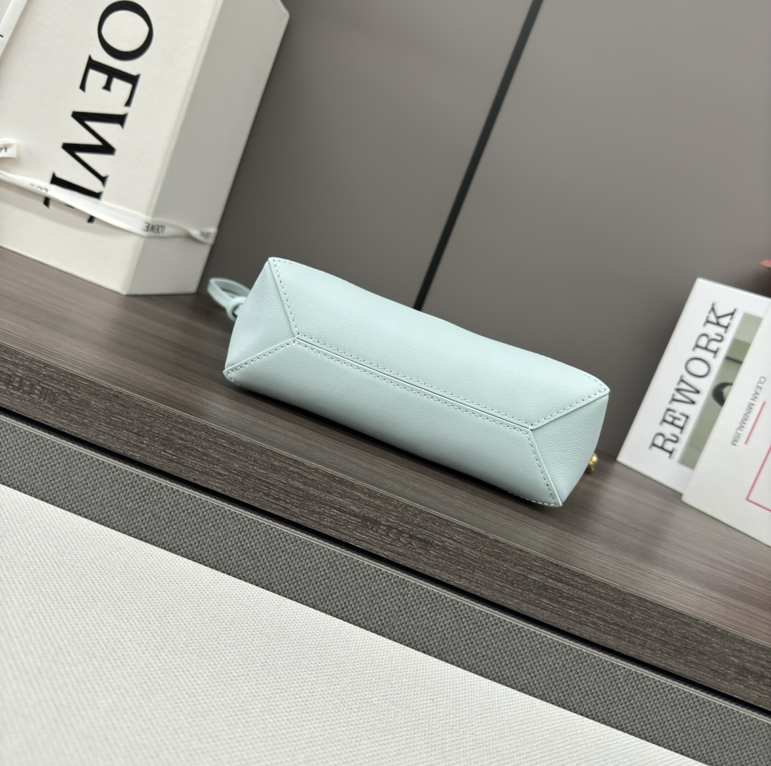 L0ew* puzzle fold pouch-23*6.5*15.5cm