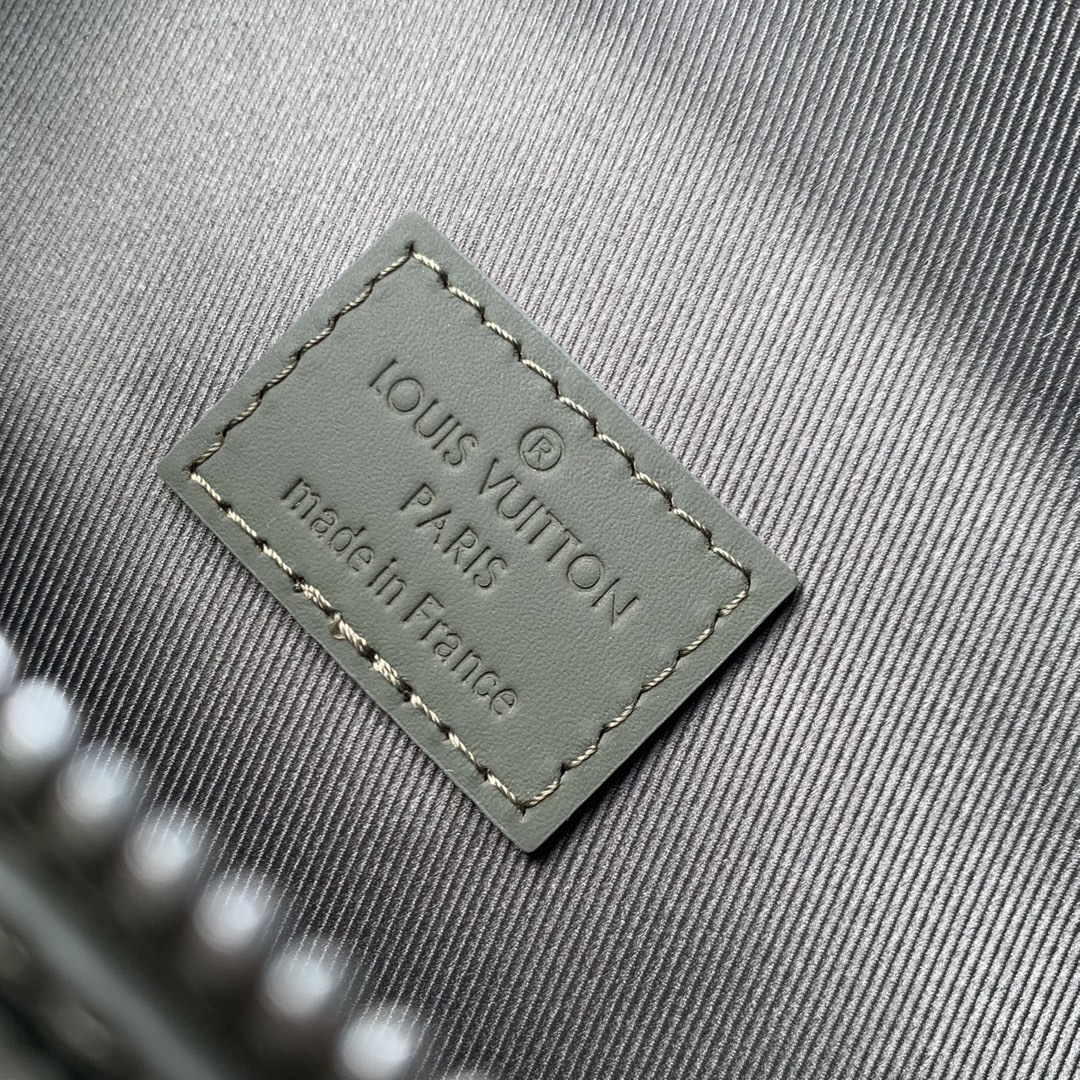 l0*is V*t0n pilot bag-m83563-20 x 12 x 5.5cm