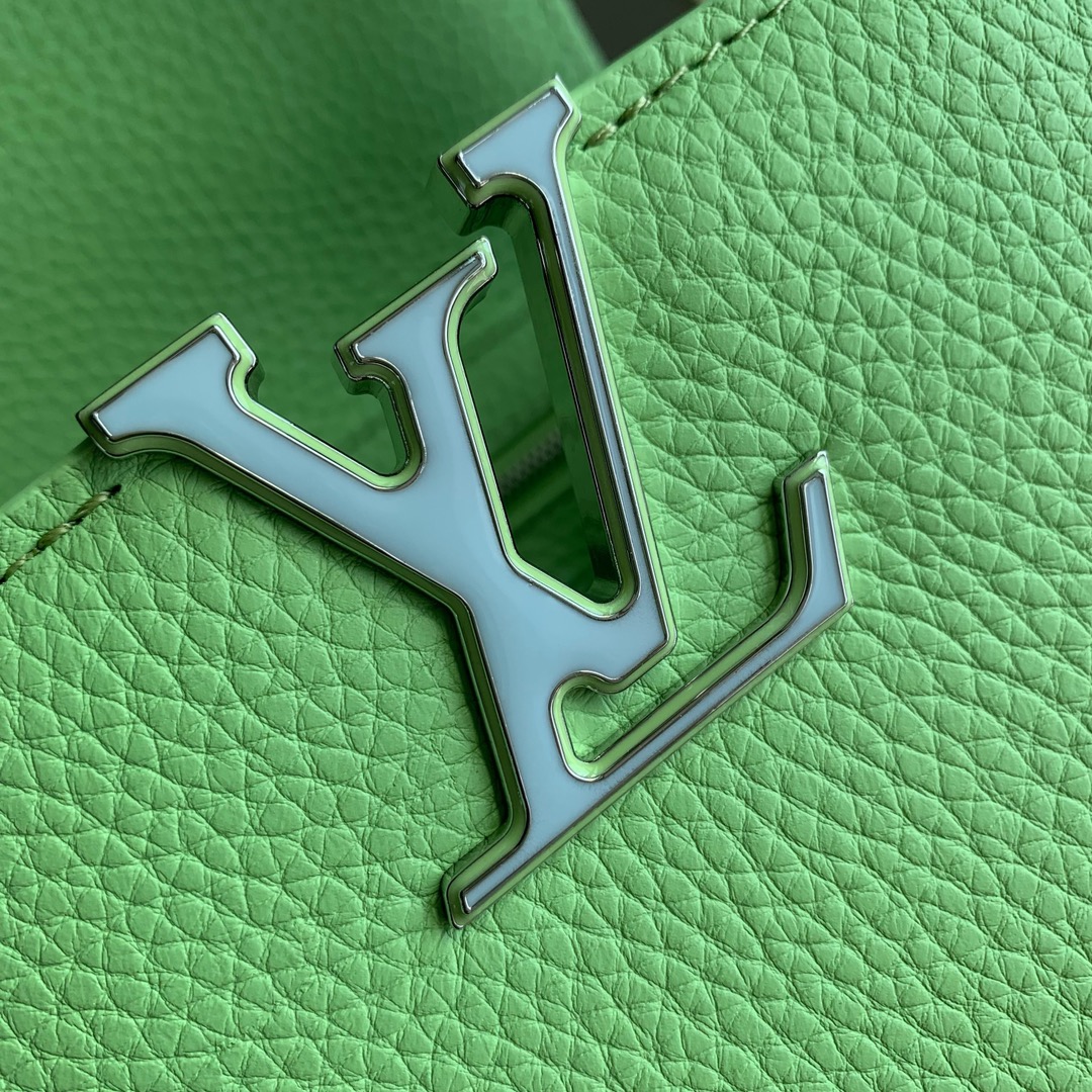 l0*is V*t0n capucines handlebag