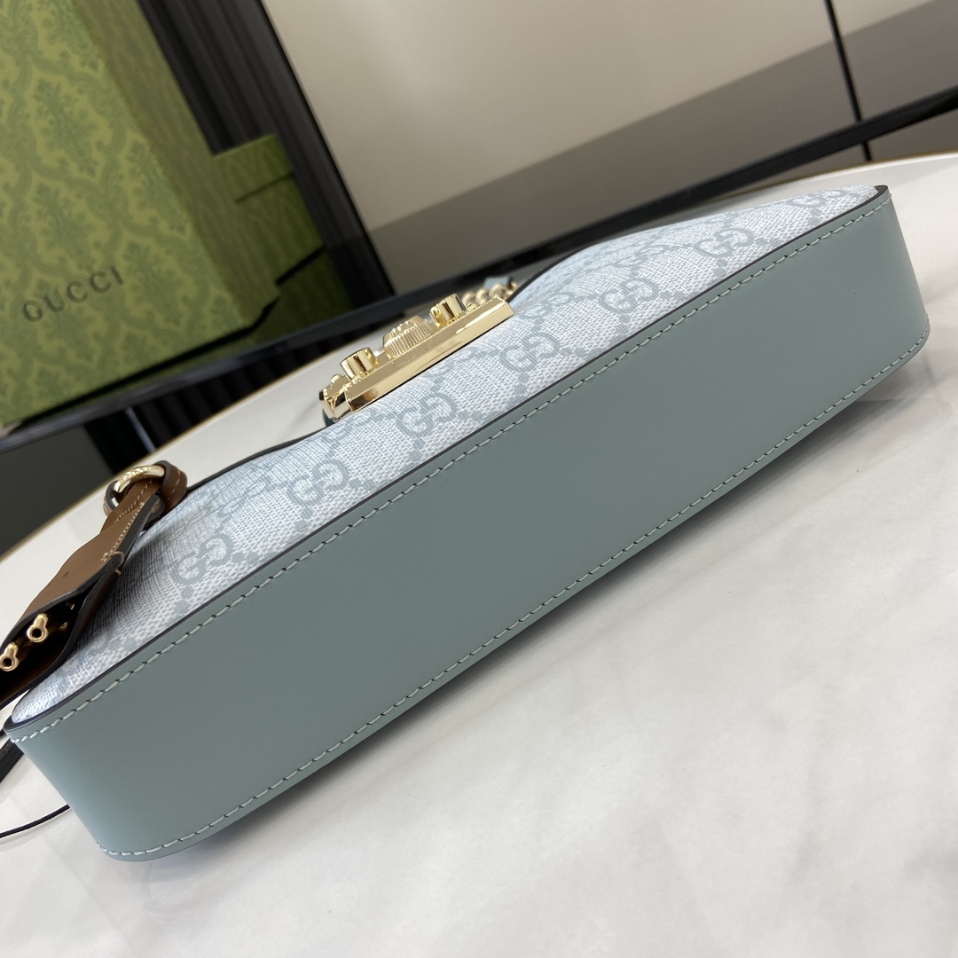 G*u*i padlock bag-26.5 x 13.5 x 4.5cm