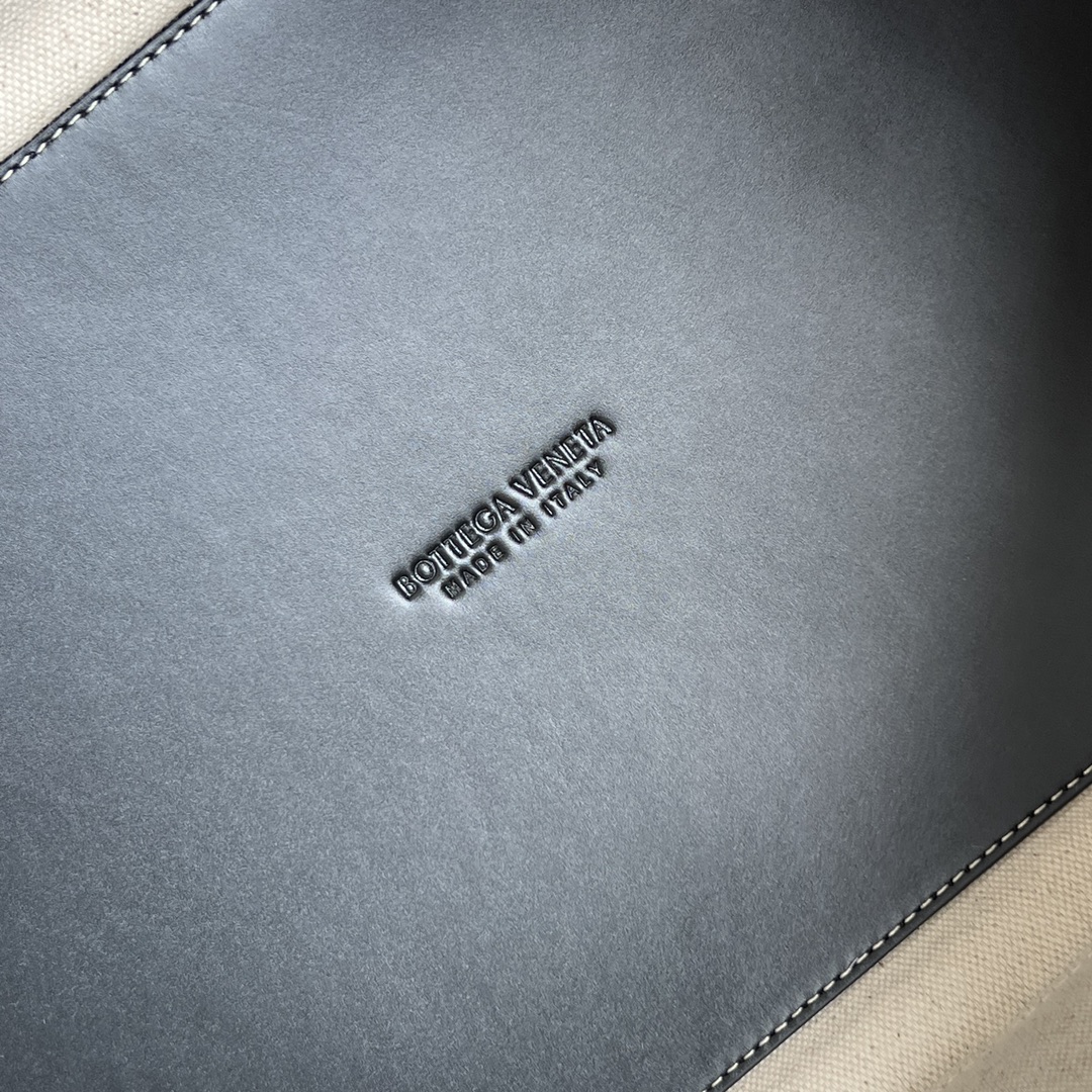 bo*te*ga Ve*ne*ta andiamo-42x35x18cm